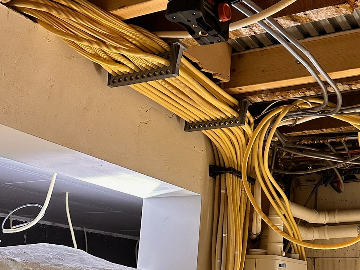 Cable Holder — 02