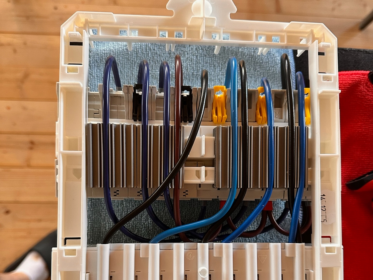 Switchboard Organizer — 01