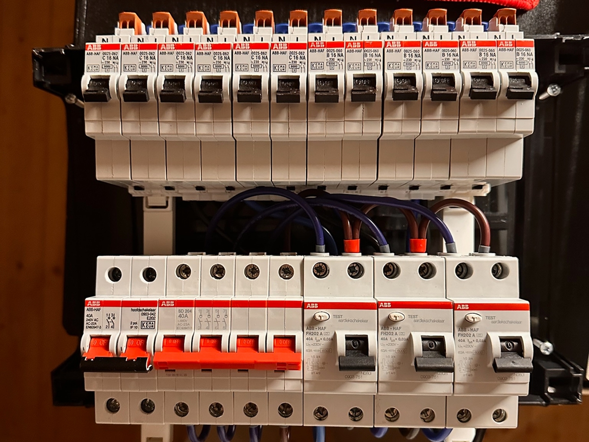 Switchboard Organizer — 03